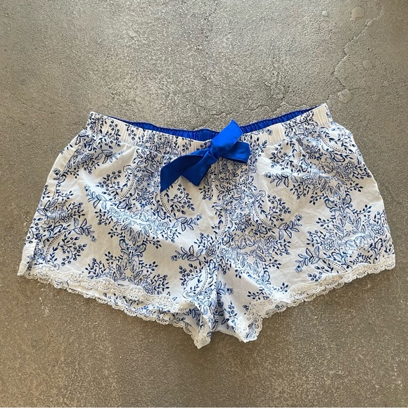 Victoria's Secret Blue and White Pajama Shorts - Picture 1 of 6